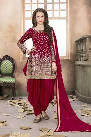 You are currently viewing Elevate Your Style with Punjabi Suits: Explore the World of Online Shopping