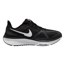 Read more about the article Discover the Ease and Variety of Buying Nike Shoes Online in the UK