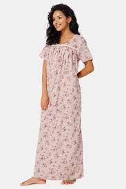 Read more about the article Discover Comfort and Style: Rasathi Nighties Online Shopping Delights Await!