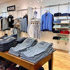 You are currently viewing Discover Top Men’s Clothing Stores Near Me for Your Style Needs